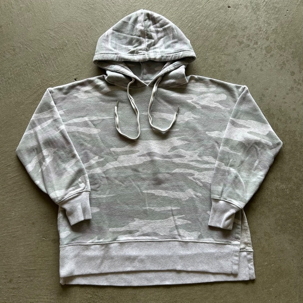 Aerie Camo Sweatshirt Women's Small Gray Green Hoodie Oversized Drawstring